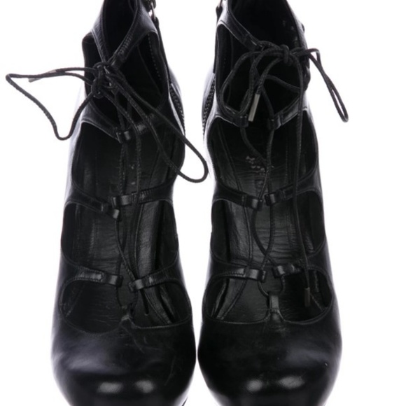 ALEXANDER MCQUEEN Leather Lace-Up Pumps - Picture 3 of 5